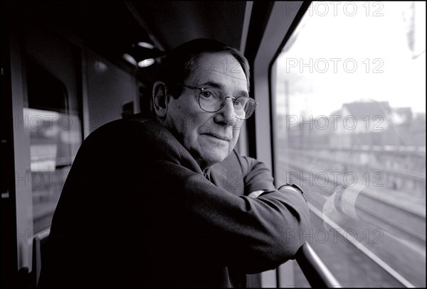 02/27/2002. Actor-director Robert Hossein stars in Jean-Paul Sartre's "Huis Clos" with Natacha Amal and Melanie Page.