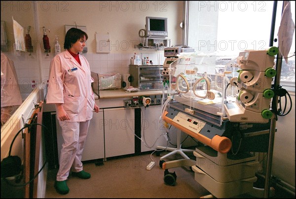 03/02/2002. Premature babies at the intensive care unit of the Cochin hospital.