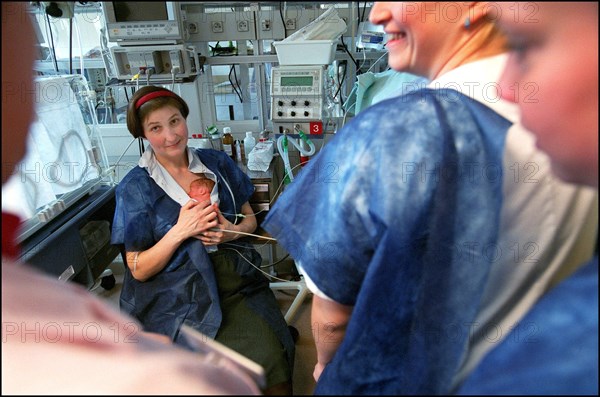 03/02/2002. Premature babies at the intensive care unit of the Cochin hospital.