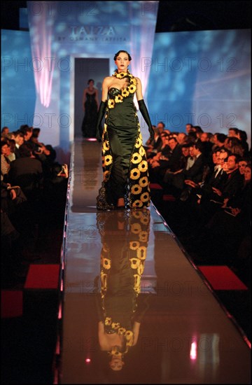 03/05/2002. Taiza fashion show at the National school fine arts in Paris.