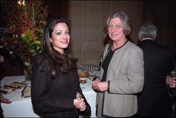 03/00/2002. : Prince Hassan of Jordan visits French senate.