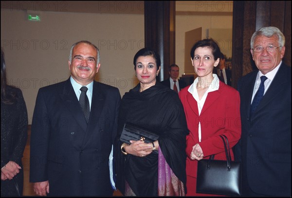 03/00/2002. : Prince Hassan of Jordan visits French senate.