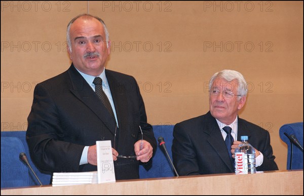 03/00/2002. EXCLUSIVE : Prince Hassan of Jordan visits French senate.