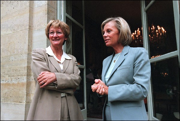 04/00/2002. Nicole Notat is about to leave the leadership of CFDT (French Democratic Work Confederation).