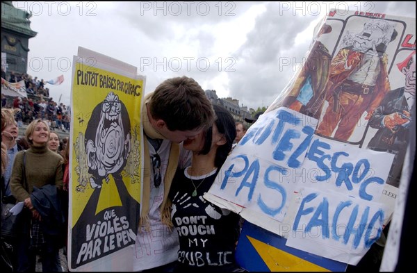 05/01/2002. Anti Le Pen demonstration in Paris