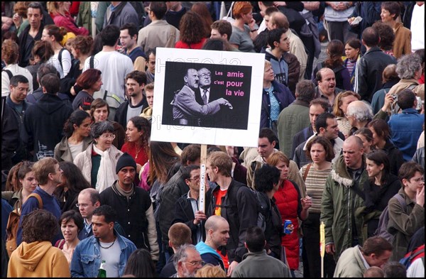 05/01/2002. Anti Le Pen demonstration in Paris