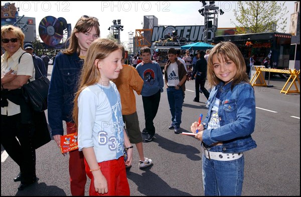 06/00/2002. singer Priscilla at Disneyland Paris