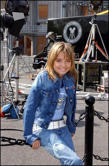 06/00/2002. singer Priscilla at Disneyland Paris