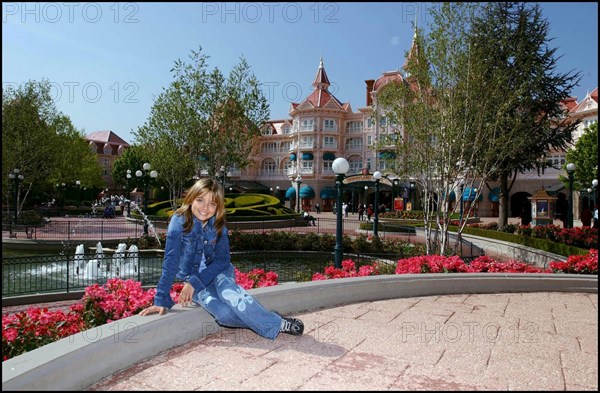 06/00/2002. singer Priscilla at Disneyland Paris