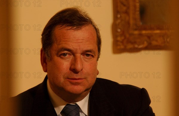 06/14/2002. : Paul-Loup Sulitzer in his hotel room at the Bristol.