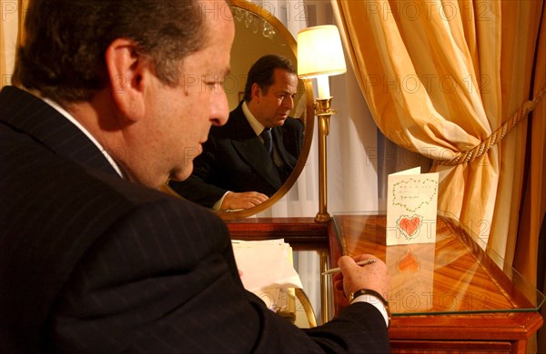 06/14/2002. : Paul-Loup Sulitzer in his hotel room at the Bristol.