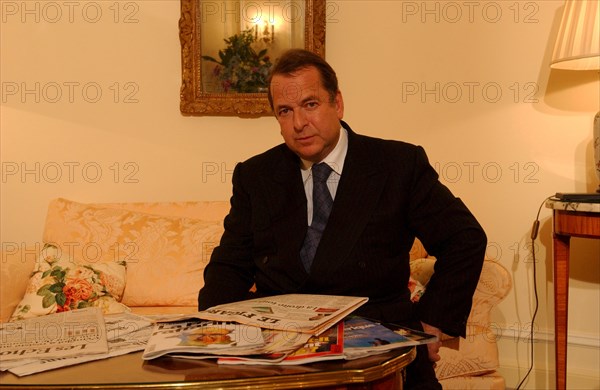 06/14/2002. : Paul-Loup Sulitzer in his hotel room at the Bristol.