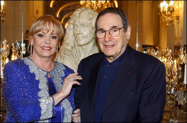 06/27/2002. Michele Mercier presents her book with Henry Jean Servat at the Plaza Athenee.