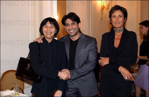 06/27/2002. Michele Mercier presents her book with Henry Jean Servat at the Plaza Athenee.