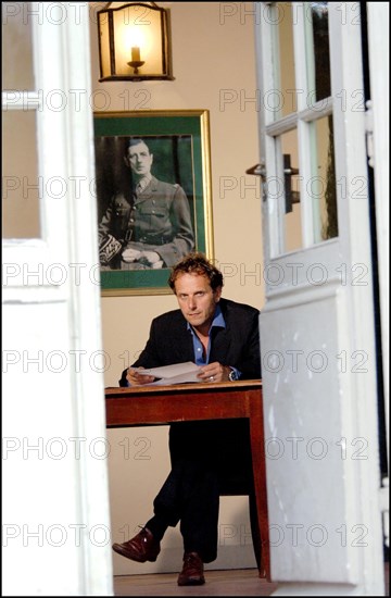 07/01/2002. Actor Charles Berling, stars as Jean Moulin in a tv series, visits Museum of Deportation.