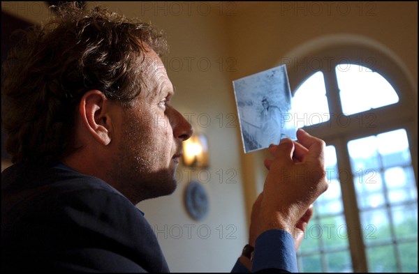 07/01/2002. Actor Charles Berling, stars as Jean Moulin in a tv series, visits Museum of Deportation.