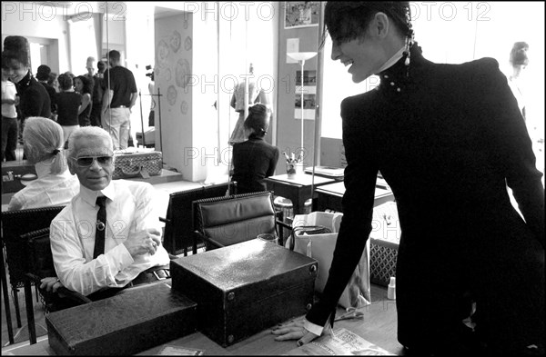 07/09/2002. Fall-winter 2002-03 Haute Couture collections: the backstage of Chanel's fashion show