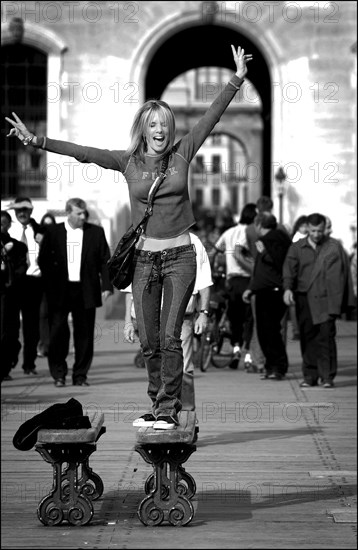 10/00/2002. EXCLUSIVE Close up Rosanna Arquette in Paris.