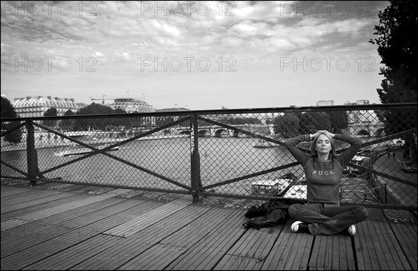 10/00/2002. Close up Rosanna Arquette in Paris.