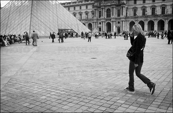 10/00/2002. Close up Rosanna Arquette in Paris.