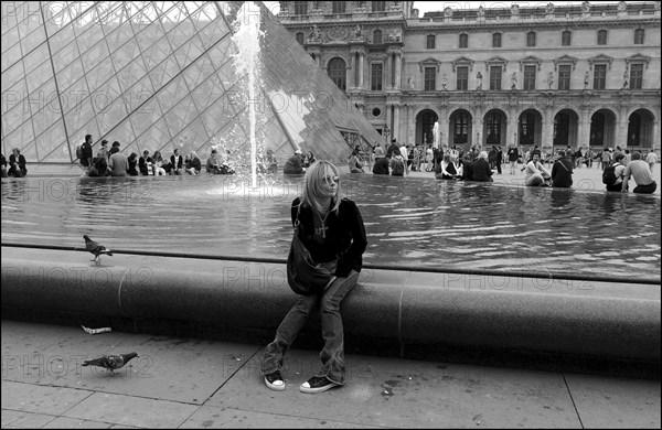 10/00/2002. EXCLUSIVE Close up Rosanna Arquette in Paris.