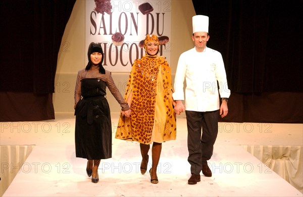 10/30/2002. Chocolate dresses fashion show at "Salon du Chocolat" exhibit in Paris