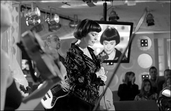 11/00/2002.  French singer Mireille Mathieu returns on the musical scene with a new CD and tour in France and Europe.