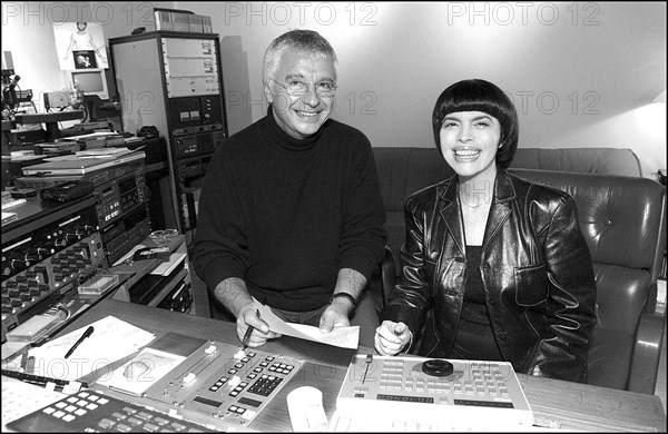 11/00/2002.  French singer Mireille Mathieu returns on the musical scene with a new CD and tour in France and Europe.