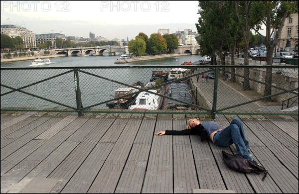 10/00/2002. Close up Rosanna Arquette in Paris.