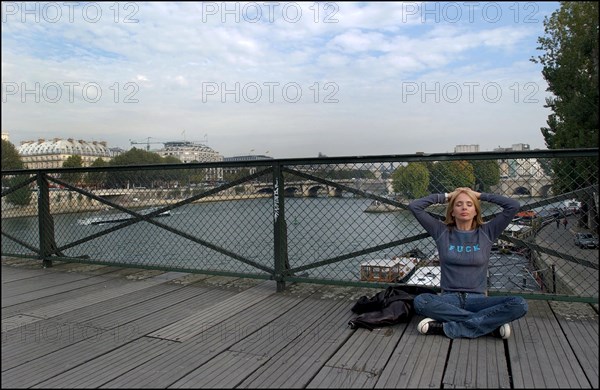 10/00/2002. Close up Rosanna Arquette in Paris.