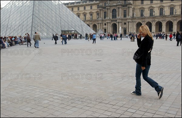 10/00/2002. Close up Rosanna Arquette in Paris.