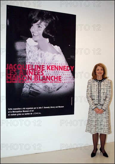 11/18/2002. Caroline Kennedy inaugurates the exhibition "Jackie Kennedy, les annees Maison Blanche" in Paris