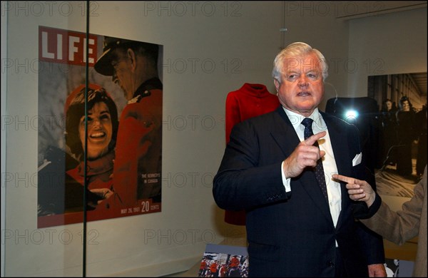 11/18/2002. Caroline Kennedy inaugurates the exhibition "Jackie Kennedy, les annees Maison Blanche" in Paris