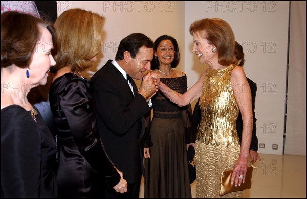 11/18/2002. Caroline Kennedy inaugurates the exhibition "Jackie Kennedy, les annees Maison Blanche" in Paris (30).