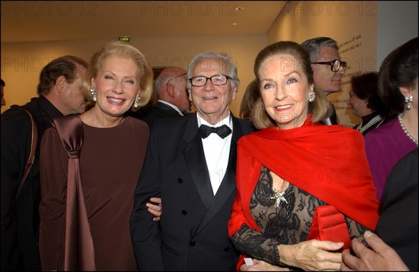 11/18/2002. Caroline Kennedy inaugurates the exhibition "Jackie Kennedy, les annees Maison Blanche" in Paris (30).