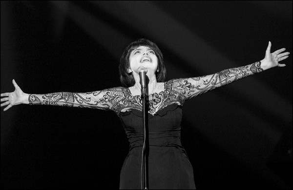 11/20/2002. EXCLUSIVE. Famous French singer Mireille Mathieu on stage and backstage at the Olympia