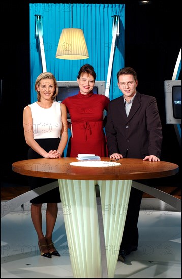 12/00/2002. Female French TV producers.