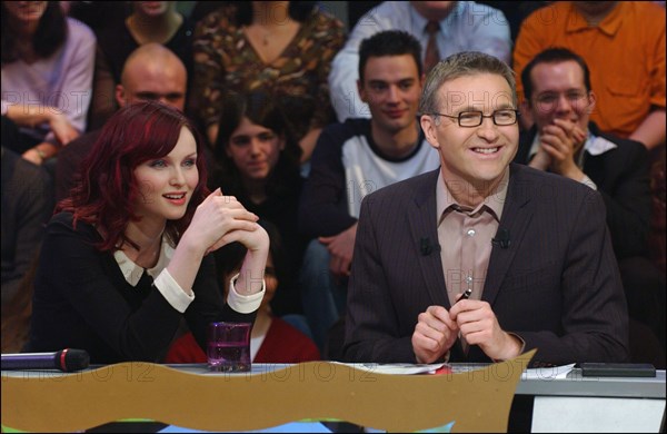 03/00/2003. - Tv show "On a tout essaye meme le prime"