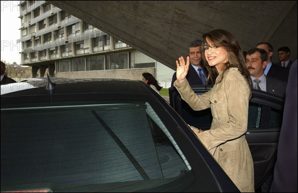 03/10/2003. Queen Rania of Jordan and Grand Duchess Maria Teresa of Luxembourg visit the UNESCO in Paris