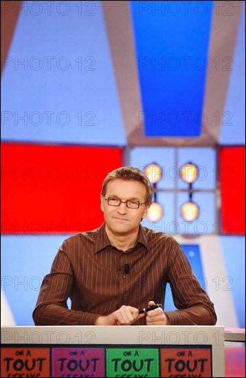 11/10/2003. Tv show "On a tout essaye" with Laurent Ruquier.