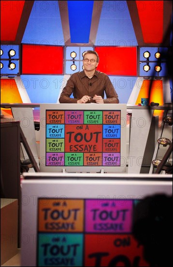 11/10/2003. Tv show "On a tout essaye" with Laurent Ruquier.