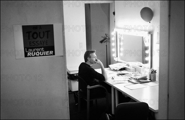 11/10/2003. Tv show "On a tout essaye" with Laurent Ruquier.