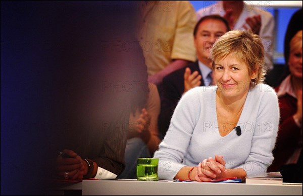 11/10/2003. Tv show "On a tout essaye" with Laurent Ruquier.