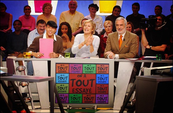 11/10/2003. Tv show "On a tout essaye" with Laurent Ruquier.