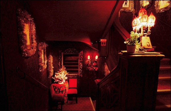 12/00/2003. The "Raspoutine" restaurant in Paris.