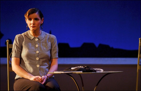 02/03/2004. Clotilde Courau on stage of "La profession de Madame Warren" , a play by George Bernard Shaw