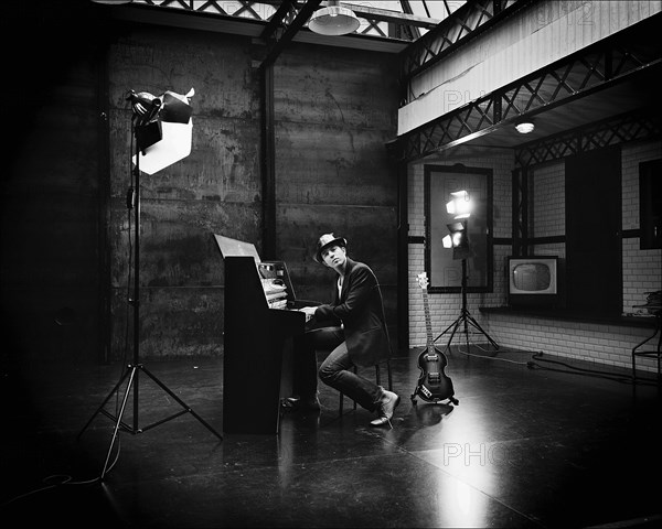 03/00/2004.  Close-up of French singer Calogero;