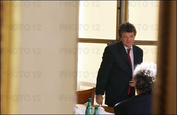 04/01/2004. EXCLUSIVE Jean-Louis Borloo, the fisrt day of the new Minister for Employment, Labor and Social Cohesion.