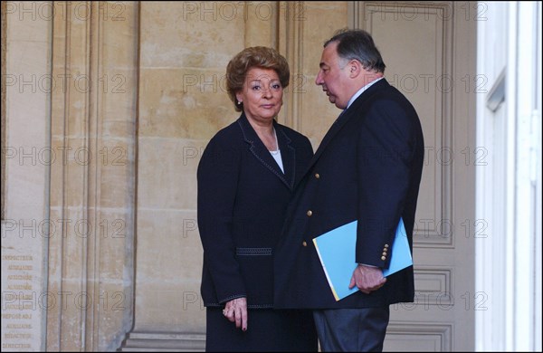 04/01/2004. Francois Fillon hands over his power to Jean-Louis Borloo new as Minister for Employment, Labor and Social Cohesion.