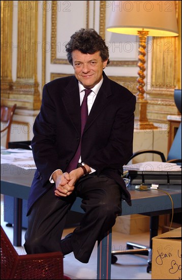 04/02/2004.  Jean-Louis Borloo, Minister for Employment, Labor and Social Cohesion: first day of labor.